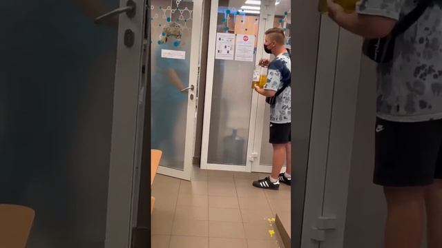 ВЫПИЛ СВОЮ МОЧУ в БОЛЬНИЦЕ! смотреть онлайн