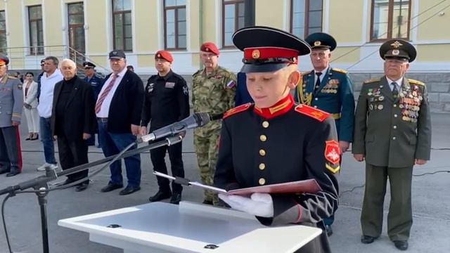 В Иркутске курсантов посвятили в суворовцы смотреть онлайн