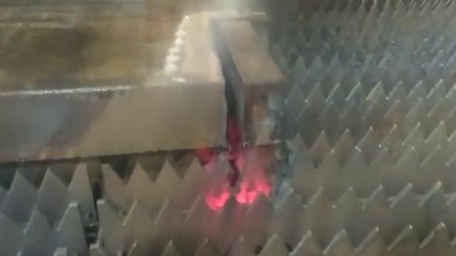 Резка нержавеющей стали. АРИА HPC-800. ЗИО ПОДОЛЬСК.