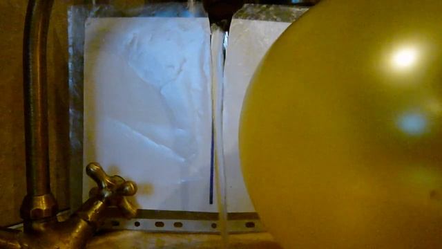 Отклонение струи воды в электростатическом поле смотреть онлайн