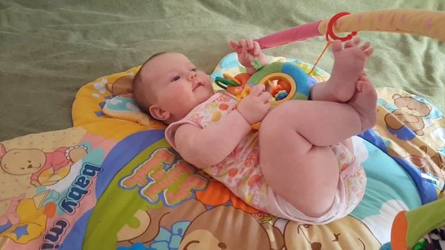 ПЕРВЫЕ ИГРУШКИ ДЛЯ НОВОРОЖДЕННОГО/РАЗВИВАЮЩИЕ ИГРУШКИ/ТОП 5