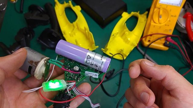 Fixing KARCHER WV2 (not charging) with off shelf charging module смотреть онлайн