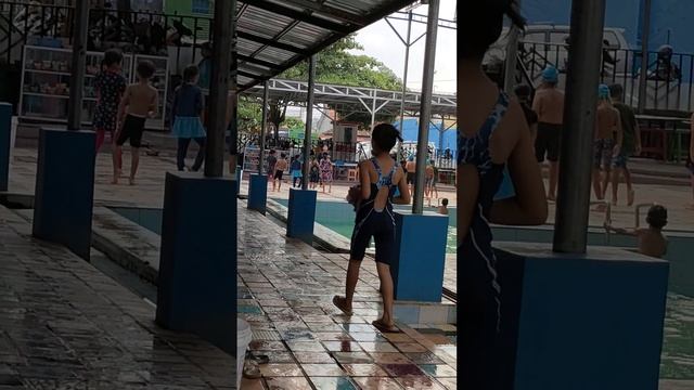 Pemanasan Sebelum Berenang @JavaFamily27 смотреть онлайн