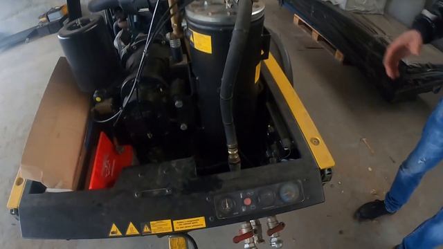 Передвижной дизельный компрессор KAESER М50 и пневматический отбойный молоток МО-2К смотреть онлайн