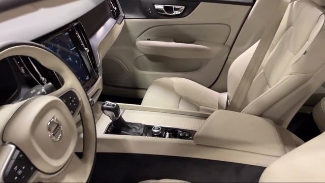 2019 Volvo S60 T5 FWD Momentum смотреть онлайн