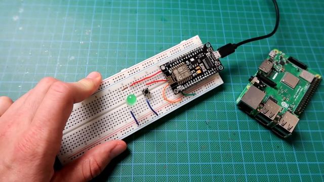 Node-RED, Raspberry Pi, MQTT i ESP8266 смотреть онлайн