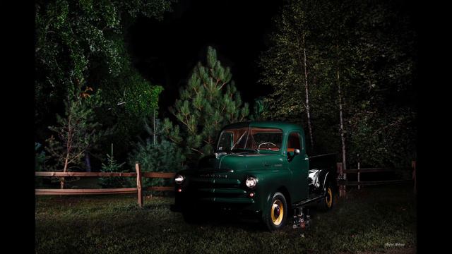 Light Painting a 1950 Dodge B2C Pickup Truck смотреть онлайн