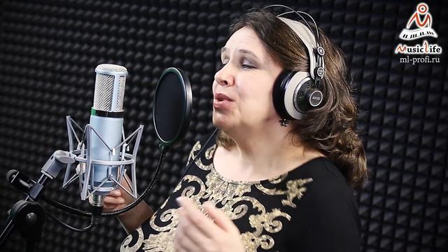 Марина Сашенко – Fly Me To The Moon (Frank Sinatra) смотреть онлайн