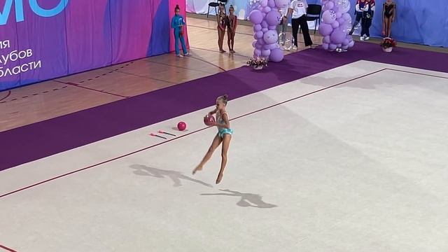Мишкурова Ульяна 2013| Упражнение с мячом| турнир на призы Александры Солдатовой| АСКМО ХГ смотреть онлайн