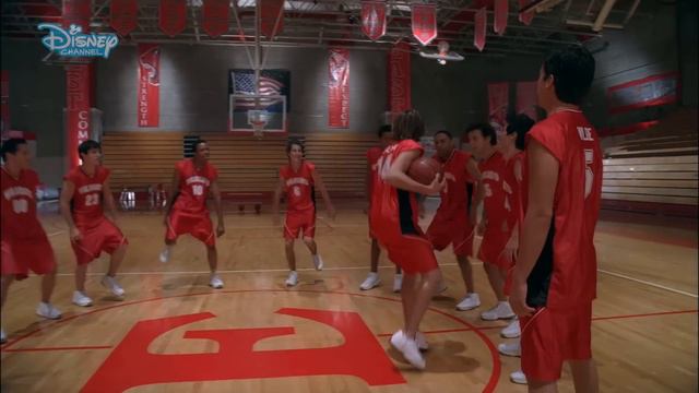 High School Musical | Get'cha head in the game - Music Video - Disney Channel Italia смотреть онлайн