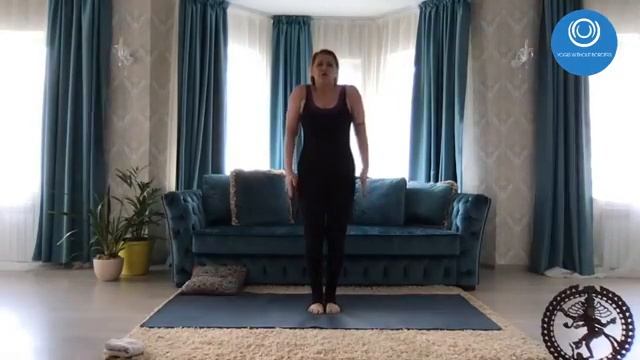 Хатха-йога онлайн, в условиях карантина смотреть онлайн