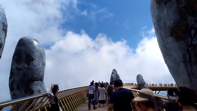 Золотой мост в Дананге - Golden Bridge In Danang