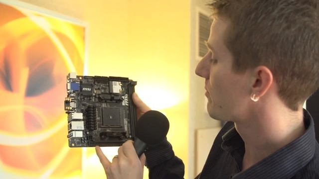 R9 290X Lightning, 760 ITX & Gaming Grade AMD Kaveri Motherboards - MSI Suite CES 2014 смотреть онлайн