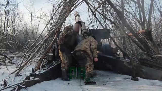 Расчёт буксируемой пушки М46 группы 