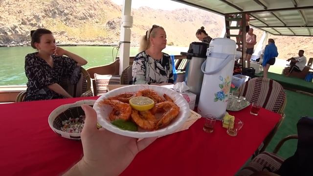 Оман-Это Вам не Дубай/из Дубая в Оман за 90$/Пляж,Еда,Цены/Из Дубая в Оман смотреть онлайн