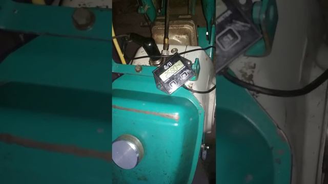 Мотокультиватор крот на холостом ходу (отрегулирован карбюратор) смотреть онлайн