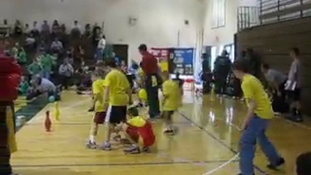 AWANA Games Balloon Game смотреть онлайн