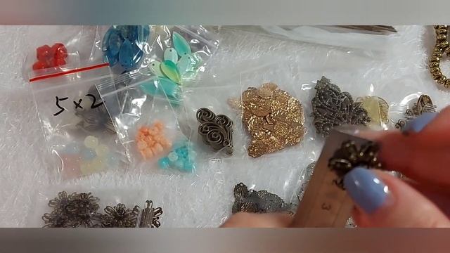 распаковочка с сайта Aliexpress, фурнитура, бусины для создания украшений. смотреть онлайн