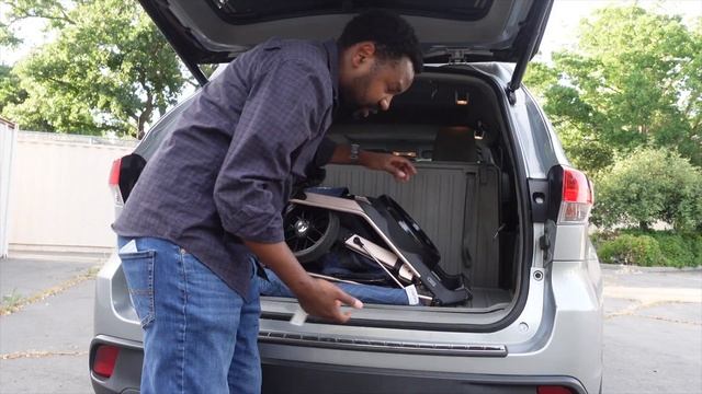 2019 Toyota Highlander offers Lexus Quality on budget! // best 3-row SUV смотреть онлайн
