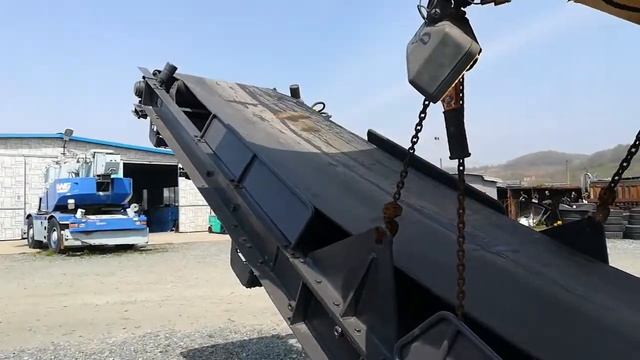 Роторная дробилка Komatsu BR250RG кубовидный камень