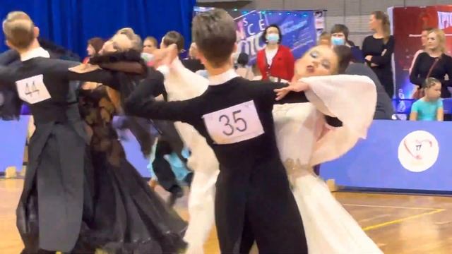 Ярослав Велентей и Валерия Люторевич Хрустальный Кубок 2021 Юниоры 2 Open Viennese Waltz смотреть онлайн
