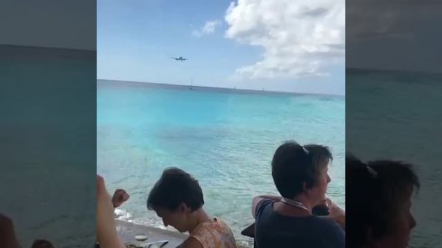 Вот где нужно любоваться самолетами смотреть онлайн