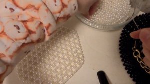 Очень подробный мастер-класс по созданию шляпки из бусинок. Часть 2