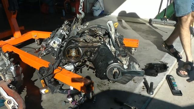 Part 2 (of 10) Seperate Components - Rebuild 1994 Toyota Camry Engine & Transmission 5SFE & A140E смотреть онлайн