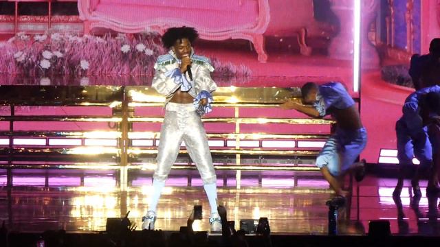 LIL NAS X - DONT WANT IT - LONG LIVE MONTERO TOUR - AFAS LIVE AMSTERDAM смотреть онлайн