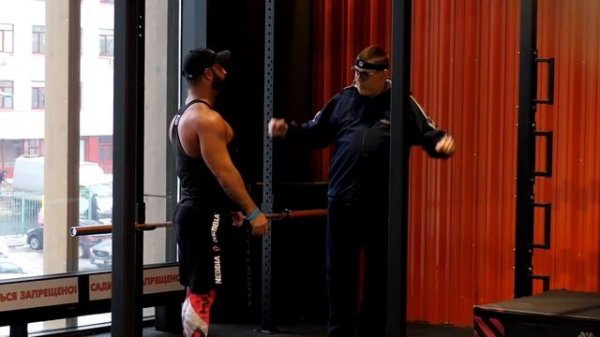 ТОЛСТЫЙ ДЖАВИД В СПОРТЗАЛЕ | ПРАНК!