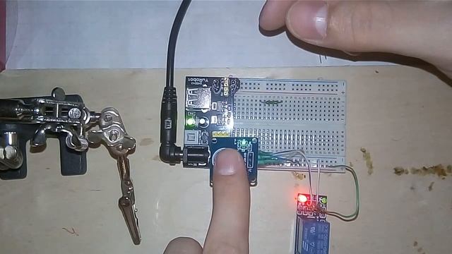 Работа сенсорной кнопки смотреть онлайн