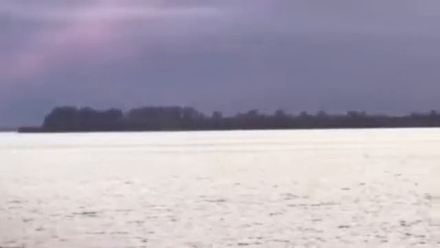 Гуляли в понедельник смотреть онлайн