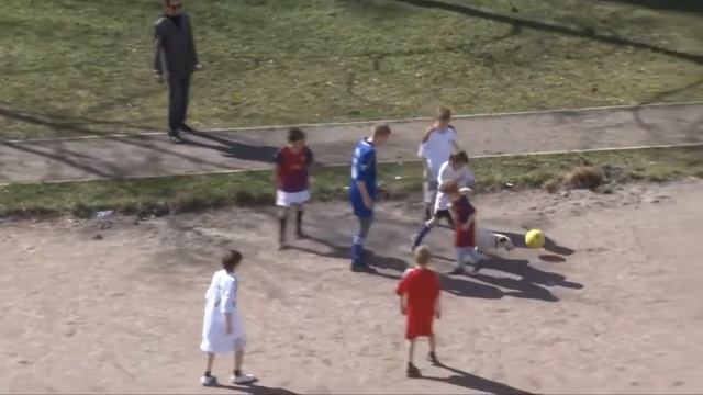 Комментатор дворового футбола Рекомендуем смотреть онлайн