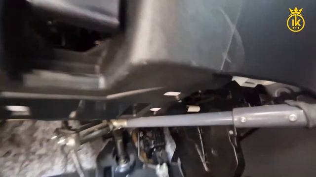 HONDA CR V IV OBDII Placement / Placering av OBD2 uttag / Расположение контакта OBD 2 смотреть онлайн