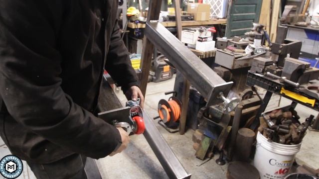 Building a 665LB Steel Welding Table/ Workbench! смотреть онлайн