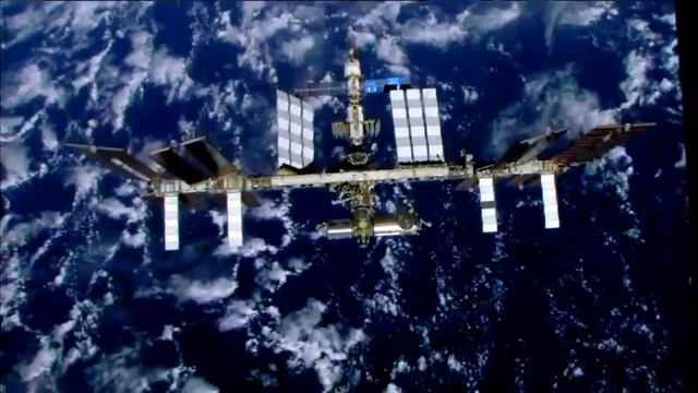Первый клип в космосе - Space Oddity смотреть онлайн