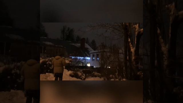 В Булатниковском районе запускают салюты и хлопушки смотреть онлайн