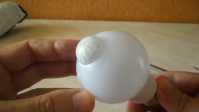 Лампочка с датчиком движения (обзор) смотреть онлайн