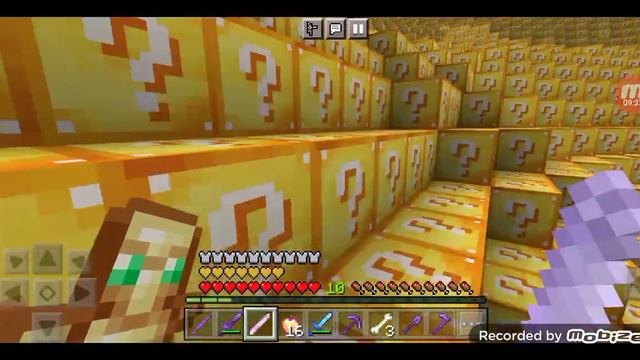 игра minecraft но весь мир из лаки блоков 2 часть смотреть онлайн