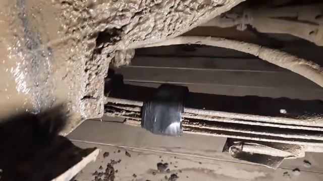 Ремонт рессорной подвески. Устранение посторонних звуков. смотреть онлайн