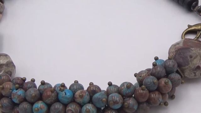 Бусы, хризоколла, яшма, кокос смотреть онлайн