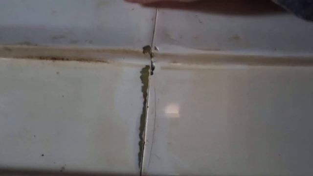 Зачищаю наружную поверхность пластика от сколов RIB складной Стрелка 330 смотреть онлайн