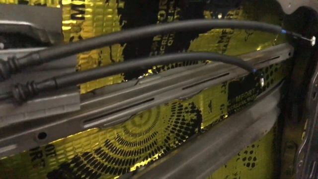 Hyundai Tucson виброшумоизоляция четырёх дверей материалами Комфортмат в три слоя смотреть онлайн