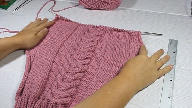 Вязание джемпера с бабочкой для девочки. Knitting of a jumper with a butterfly for the girl смотреть онлайн