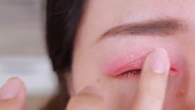 【仿妝Rosé】戀愛粉紅眼妝? 誰畫誰美！韓團最新單曲同款妝容 BLACKPINK- Ice Cream смотреть онлайн