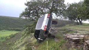 Скинул с горы машину!