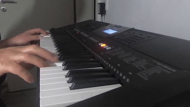 Луна луна Yamaha PSR E463 смотреть онлайн