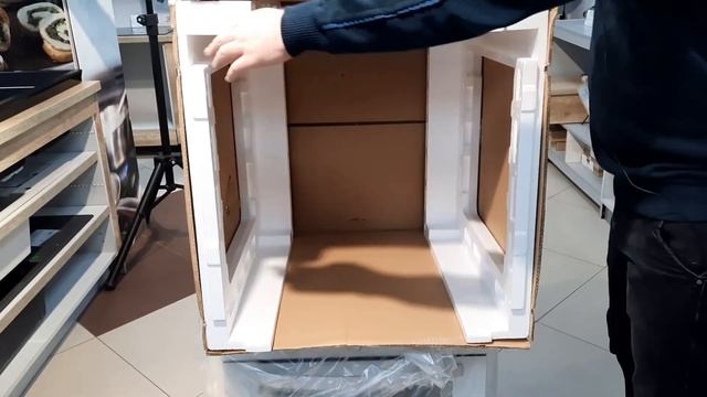 SCHTOFF DÉCOR 245 - электрическая духовка в белом цвете с механическим управлением. Распаковка. смотреть онлайн