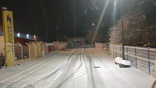d'un centre logistique à un autre sous la neige смотреть онлайн