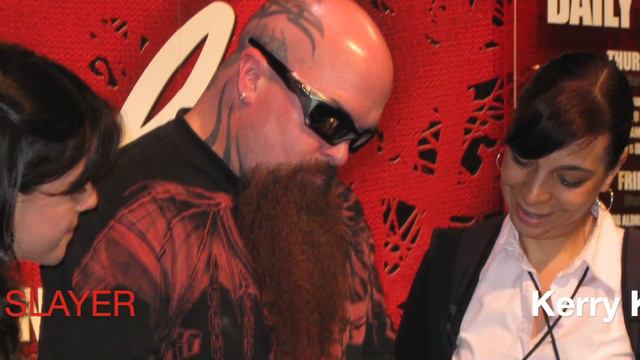 Dave Mustaine of Megadeth & Kerry King of Slayer signing at Marshall Amps NAMM Booth 2010 (HD 1080p смотреть онлайн